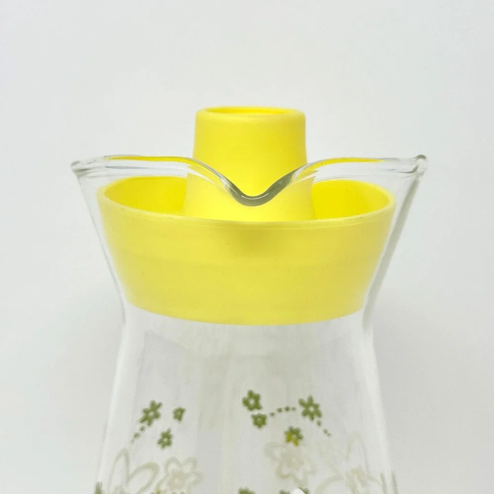 Pyrex Crazy Daisy Spring Blossom Juice Carafe Pitcher w Lid Green & White *Read